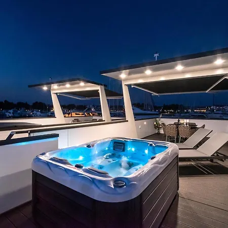 On A Houseboat In Novigrad Novigrad (Istria)