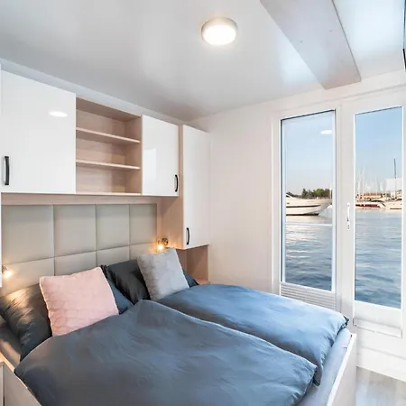 On A Houseboat In Novigrad 3* Novigrad (Istria)