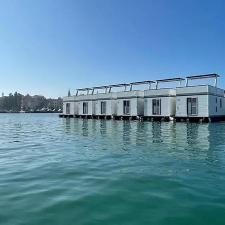 Botel On A Houseboat In Novigrad Novigrad (Istria)